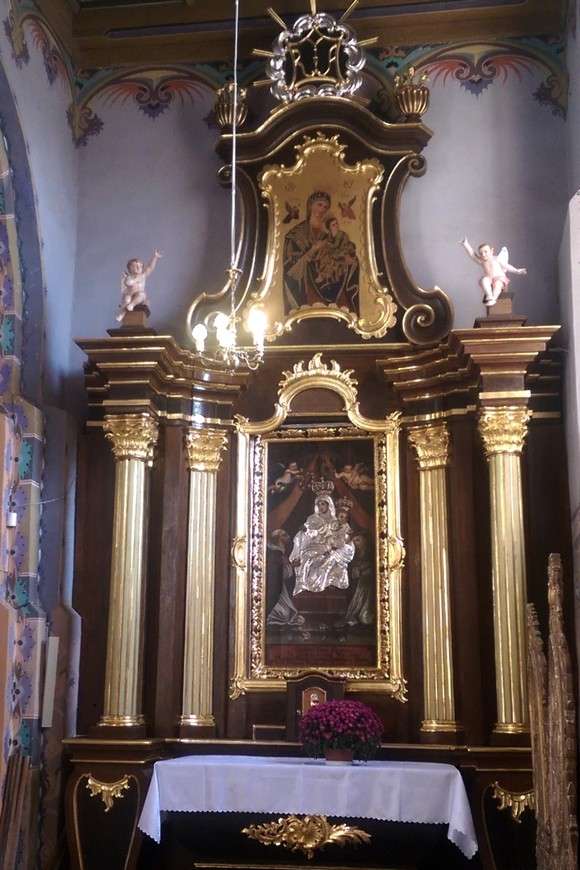 Odrestaurowany ołtarz Matki Boskiej Różańcowej