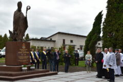 Uroczystość poświęcenia pomnika Błogosławionego Kardynała Stefana Wyszyńskiego